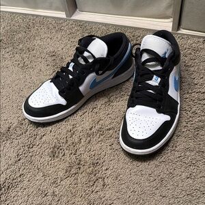 Nike Black and Blue Sneakers with Classic Design